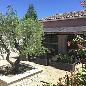 Avec Piscine Lou Minèstraü Entraigues-sur-la-Sorgue